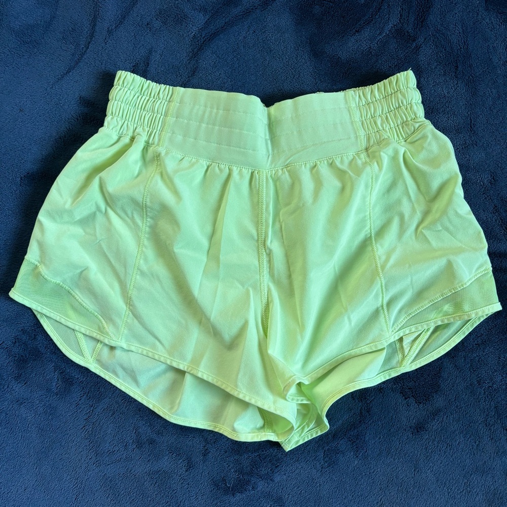 lululemon Hotty Hot High-Rise Lined Shorts 2.5” | Green/Yellow | Size 6